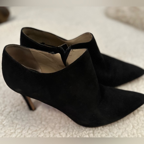 Via Spiga Black Suede Booties Size 7 - Picture 1 of 3